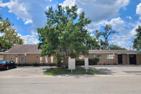 Propiedad comercial en venta en Longwood, Florida, 472.13 m2 № 1886970 - foto 3