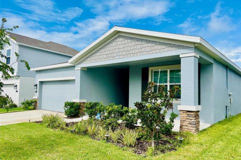 House in Winter Haven, Florida 4 bedrooms, 194.44 sq.m. № 1917089 - photo 4