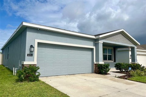 House in Winter Haven, Florida 4 bedrooms, 194.44 sq.m. № 1917089 - photo 1
