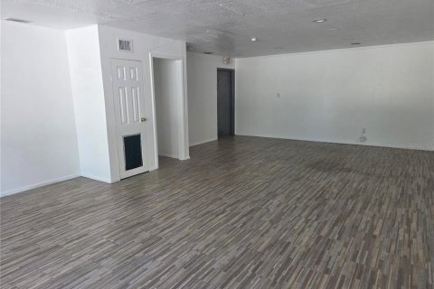 Commercial property in Kissimmee, Florida 142.14 sq.m. № 2166685 - photo 14