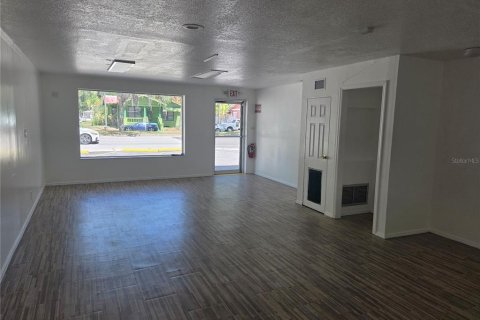 Commercial property in Kissimmee, Florida 142.14 sq.m. № 2166685 - photo 15