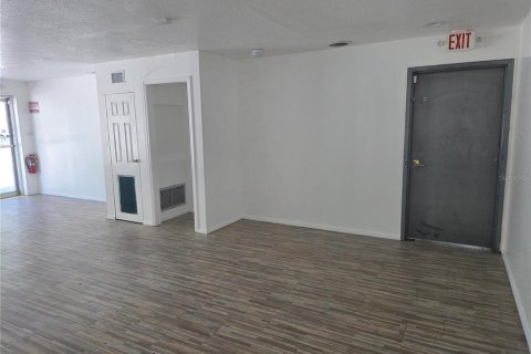 Commercial property in Kissimmee, Florida 142.14 sq.m. № 2166685 - photo 13