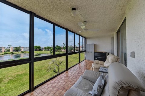 Condo in Margate, Florida, 2 bedrooms  № 2401436 - photo 20
