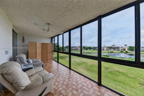 Condo in Margate, Florida, 2 bedrooms  № 2401436 - photo 18