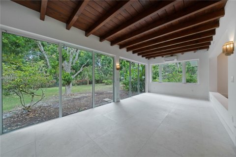 Villa ou maison à louer à Pinecrest, Floride: 4 chambres, 179.95 m2 № 2025363 - photo 10