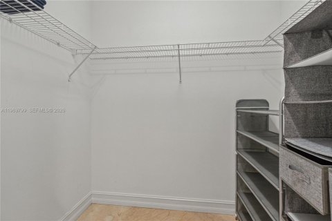 Condominio en alquiler en Sunny Isles Beach, Florida, 2 dormitorios, 125.23 m2 № 2030631 - foto 19