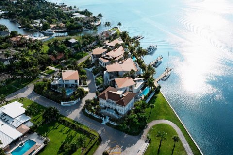 Villa ou maison à vendre à Miami, Floride: 6 chambres, 686.73 m2 № 2008646 - photo 4