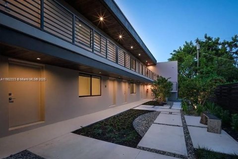 Apartamento en alquiler en Oakland Park, Florida, 1 dormitorio, 65.03 m2 № 1976066 - foto 3