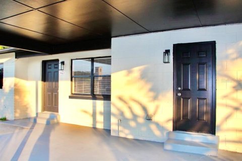 House in Daytona Beach, Florida 3 bedrooms, 99.5 sq.m. № 1771861 - photo 2