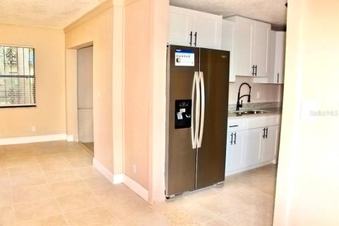 House in Daytona Beach, Florida 3 bedrooms, 99.5 sq.m. № 1771861 - photo 9