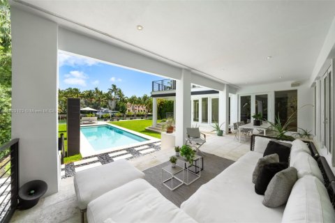 House in Miami Beach, Florida 5 bedrooms, 621.33 sq.m. № 1788766 - photo 8
