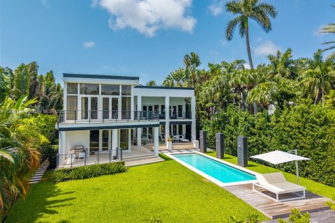 House in Miami Beach, Florida 5 bedrooms, 621.33 sq.m. № 1788766 - photo 5