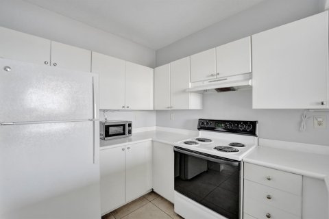Condo in Fort Lauderdale, Florida, 1 bedroom  № 2187628 - photo 12