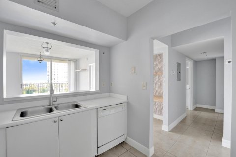 Condo in Fort Lauderdale, Florida, 1 bedroom  № 2187628 - photo 11