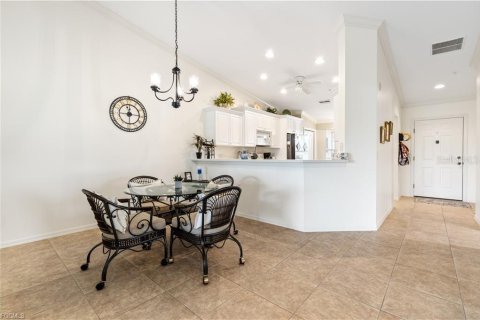 Condo in Fort Myers, Florida, 2 bedrooms  № 2231195 - photo 9