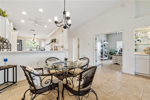 Condo in Fort Myers, Florida, 2 bedrooms  № 2231195 - photo 3