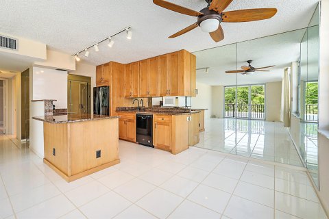 Condo in Boca Raton, Florida, 2 bedrooms № 2078421 - photo 10