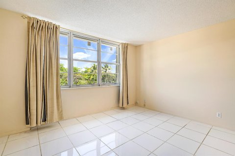 Condo in Boca Raton, Florida, 2 bedrooms № 2078421 - photo 23