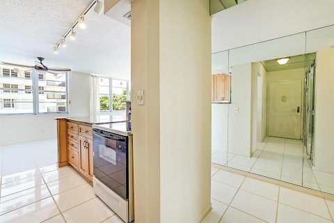 Condo in Boca Raton, Florida, 2 bedrooms № 2078421 - photo 15