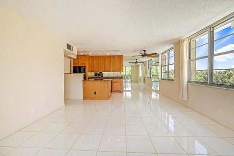 Condo in Boca Raton, Florida, 2 bedrooms № 2078421 - photo 11