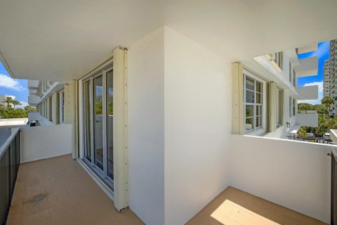 Condo in Boca Raton, Florida, 2 bedrooms № 2078421 - photo 28