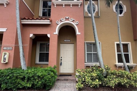 Adosado en venta en Pembroke Pines, Florida, 2 dormitorios, 108.7 m2 № 1807180 - foto 23