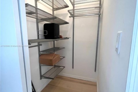 Adosado en venta en Pembroke Pines, Florida, 2 dormitorios, 108.7 m2 № 1807180 - foto 21
