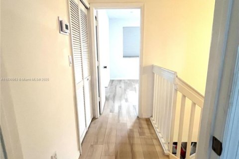 Adosado en venta en Pembroke Pines, Florida, 2 dormitorios, 108.7 m2 № 1807180 - foto 18