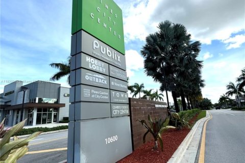 Adosado en venta en Pembroke Pines, Florida, 2 dormitorios, 108.7 m2 № 1807180 - foto 6
