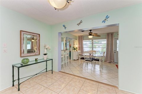 Снять в аренду виллу или дом в Венеция, Флорида 7 комнат, 171.87м2, № 1914716 - фото 10