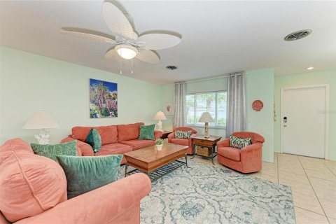 Снять в аренду виллу или дом в Венеция, Флорида 7 комнат, 171.87м2, № 1914716 - фото 7