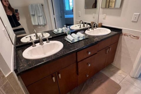 Condo in North Miami Beach, Florida, 3 bedrooms № 2082273 - photo 10