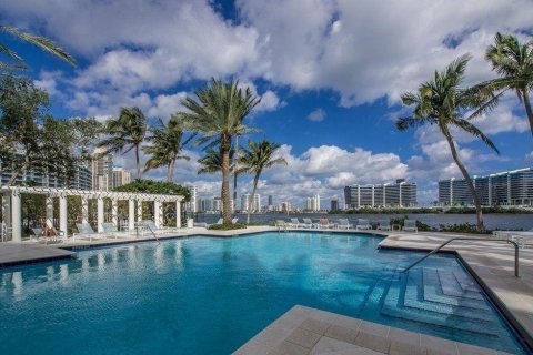 Condo in North Miami Beach, Florida, 3 bedrooms № 2082273 - photo 21