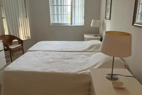Condo in North Miami Beach, Florida, 3 bedrooms № 2082273 - photo 8