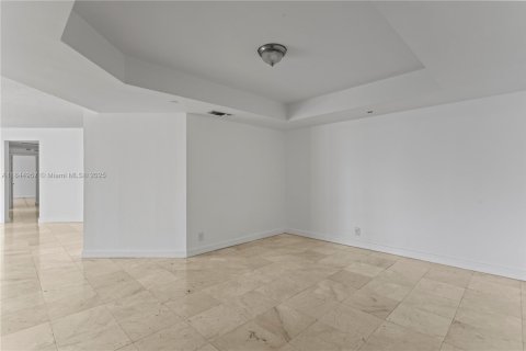 Condo in Aventura, Florida, 3 bedrooms in LANDMARK  № 1840735 - photo 9