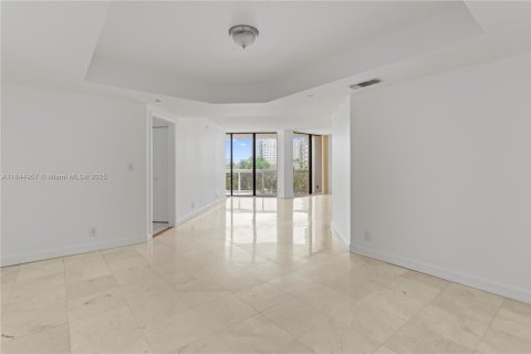 Condo in Aventura, Florida, 3 bedrooms in LANDMARK  № 1840735 - photo 4