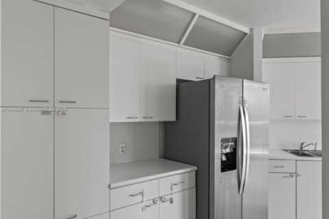 Condo in Aventura, Florida, 3 bedrooms in LANDMARK  № 1840735 - photo 16