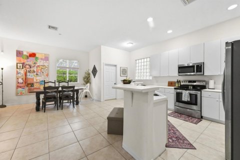 Villa ou maison à vendre à West Palm Beach, Floride: 3 chambres, 183.2 m2 № 2432508 - photo 7