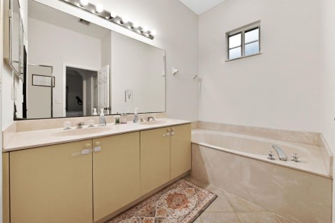 Villa ou maison à vendre à West Palm Beach, Floride: 3 chambres, 183.2 m2 № 2432508 - photo 15