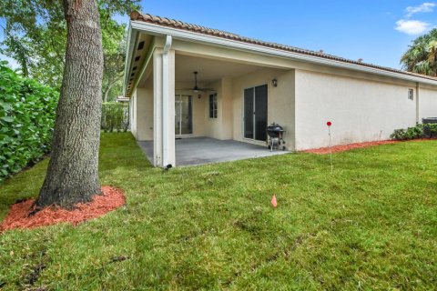 Villa ou maison à vendre à West Palm Beach, Floride: 3 chambres, 183.2 m2 № 2432508 - photo 21