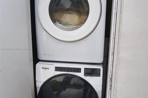 Dúplex en alquiler en Dania Beach, Florida, 2 dormitorios, 67.35 m2 № 2002500 - foto 10