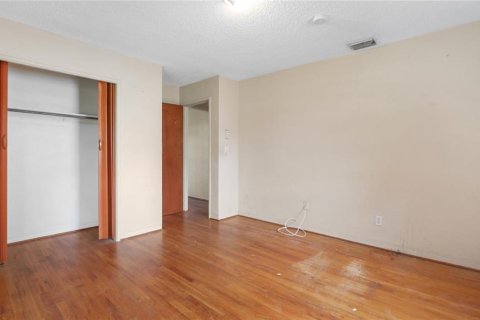 House in Gulfport, Florida 3 bedrooms, 137.68 sq.m. № 1797183 - photo 18
