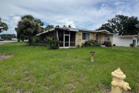 House in Gulfport, Florida 3 bedrooms, 137.68 sq.m. № 1797183 - photo 2
