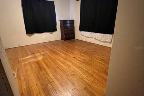 House in Gulfport, Florida 3 bedrooms, 137.68 sq.m. № 1797183 - photo 9