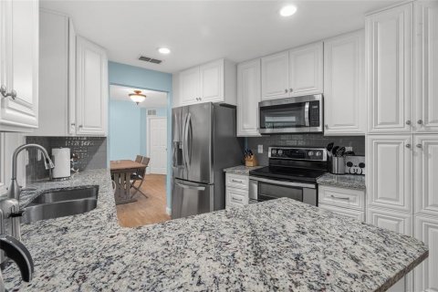 Villa ou maison à vendre à Sarasota, Floride: 3 chambres, 139.63 m2 № 2107604 - photo 7