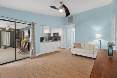 Villa ou maison à vendre à Sarasota, Floride: 3 chambres, 139.63 m2 № 2107604 - photo 5