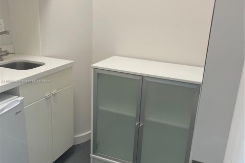 Купить коммерческую недвижимость в Авентура, Флорида № 2035346 - фото 17