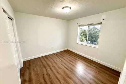 Снять в аренду квартиру в Майами, Флорида 2 спальни, 91.04м2, № 1952854 - фото 17