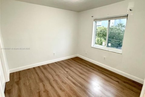 Снять в аренду квартиру в Майами, Флорида 2 спальни, 91.04м2, № 1952854 - фото 16