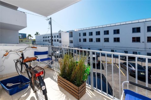 Apartamento en alquiler en Miami Beach, Florida, 1 dormitorio, 54.81 m2 № 2075223 - foto 16